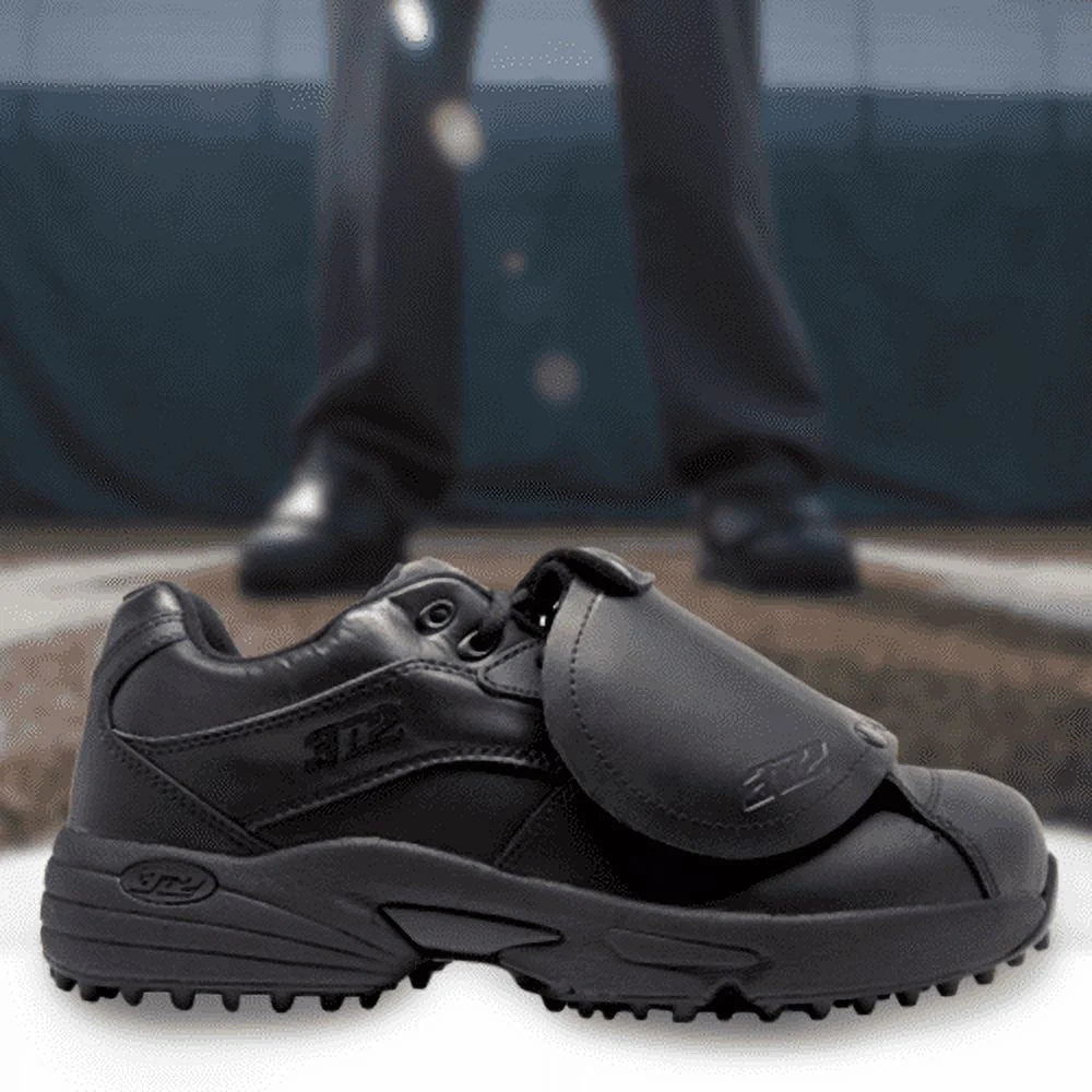 Patent Leather Umpire Shoes C6250