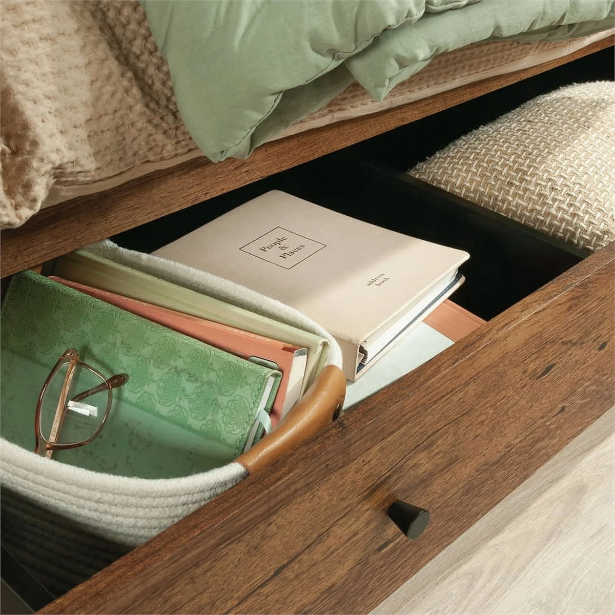 Queen Storage Bed W2483