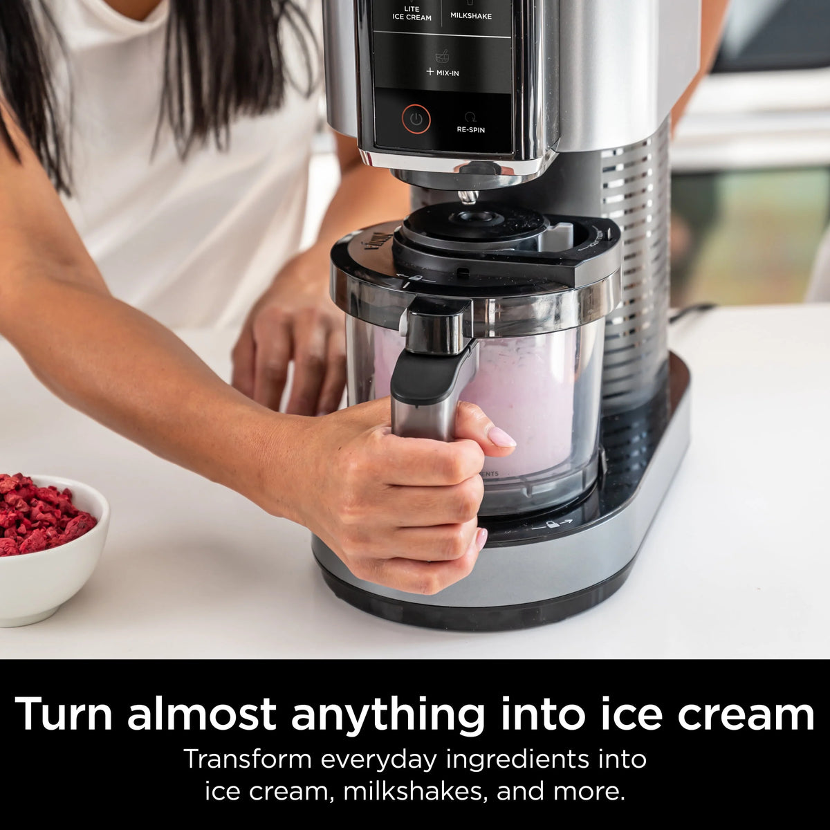 Ice Cream Maker with 2 Pints V834425