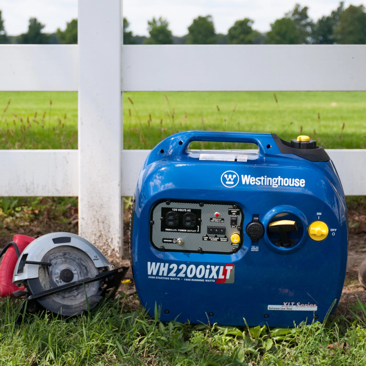 Portable Inverter Generator 1800 Rated Watts & 2200 Peak Watts X378