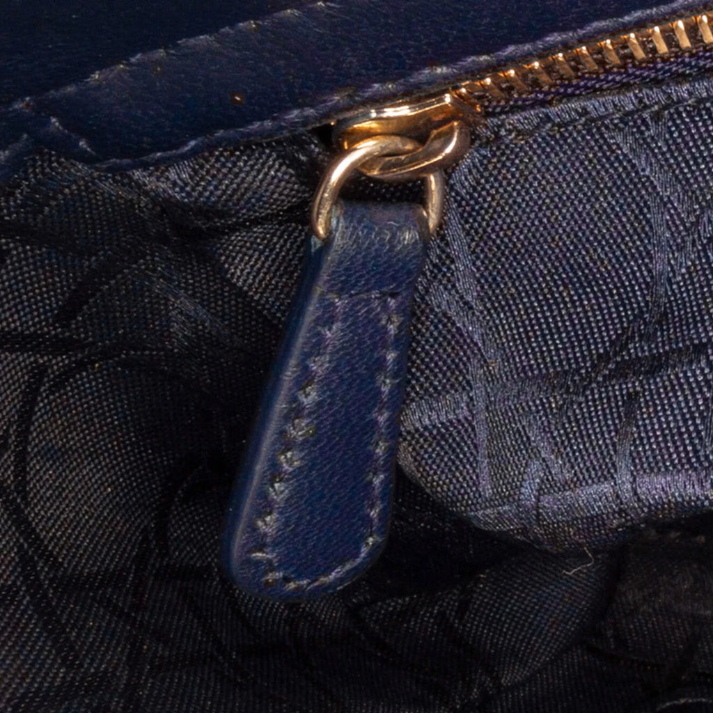 Pre-Owned Blue Lambskin Leather Satchel W226