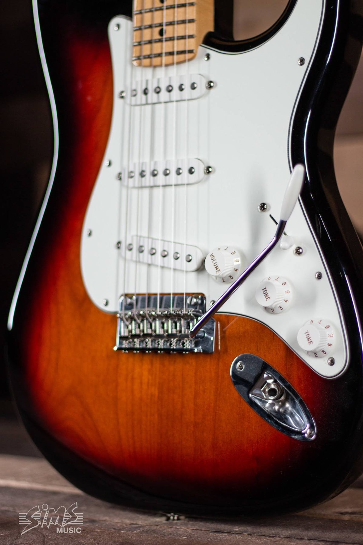 3-Color Sunburst Electric Guitar G8986