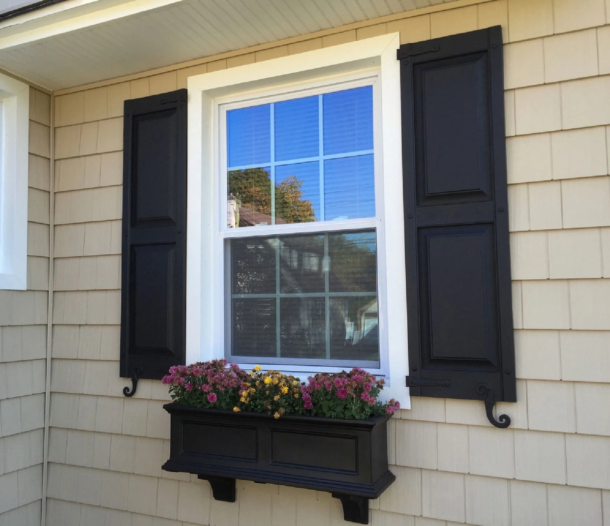 Vinyl Double Panel Shutters Q832