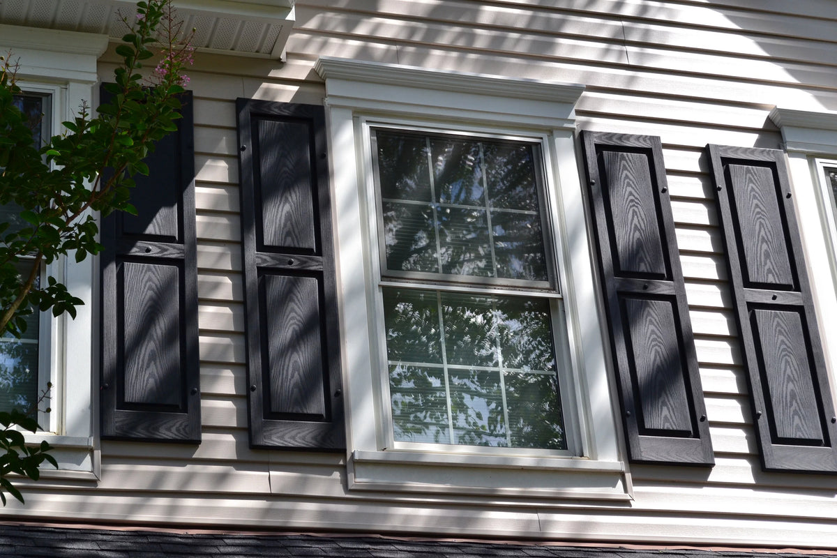 Vinyl Double Panel Shutters Q832