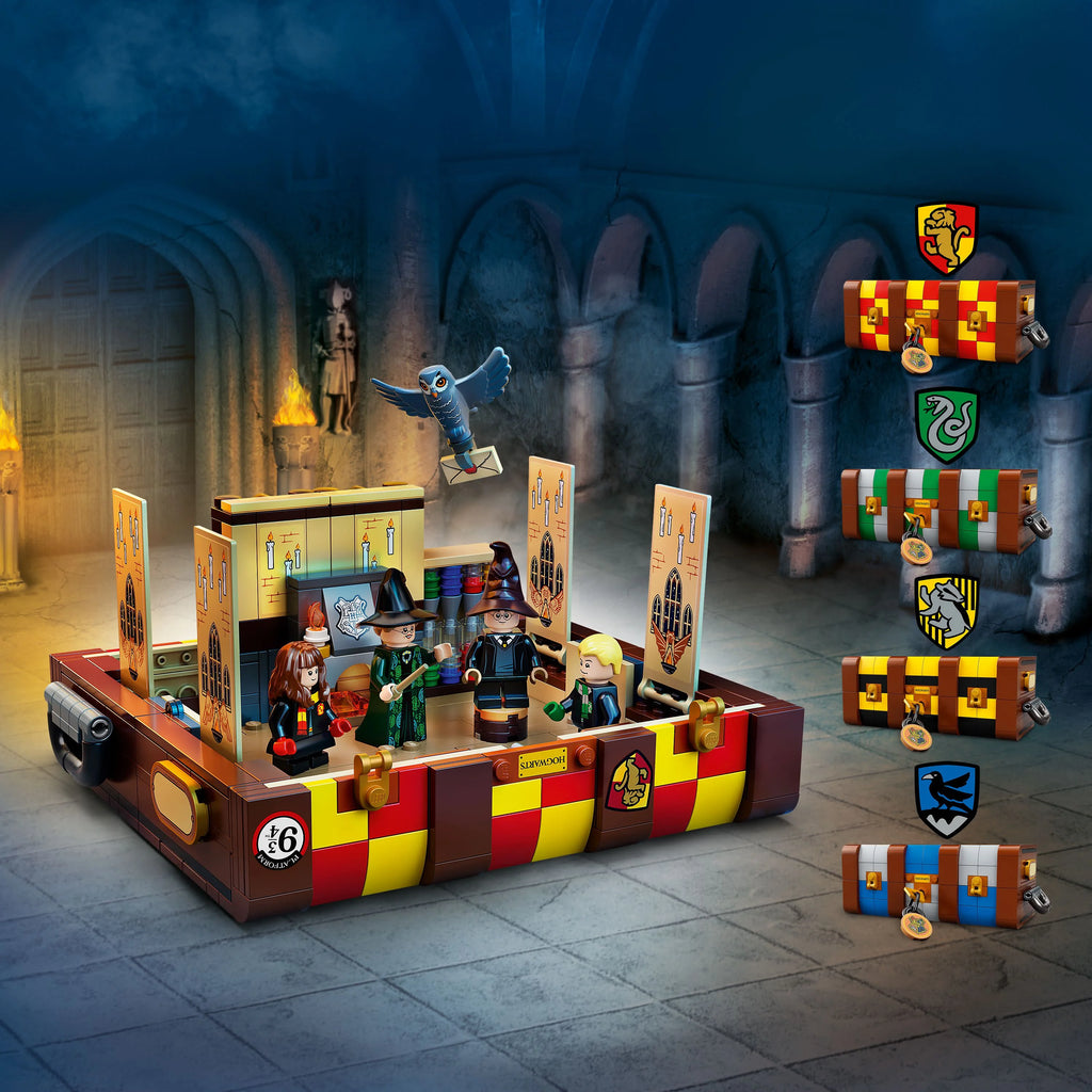 Customizable Toy Luggage Set with Minifigures Y6878