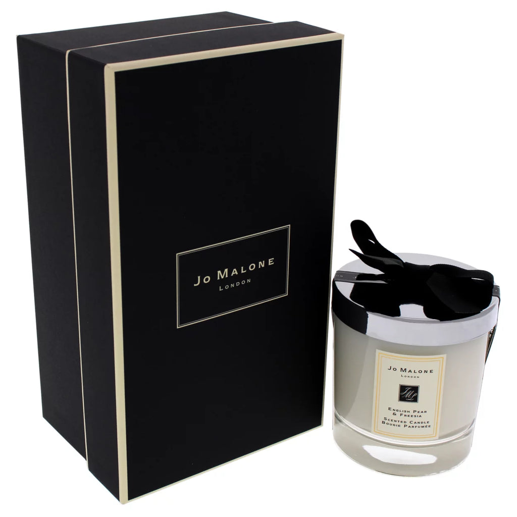 English Pear & Freesia Scented Candle 7 oz C79238