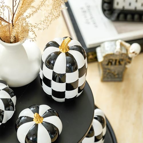 7Pcs Black and White Faux Checkered Pumpkins R10421