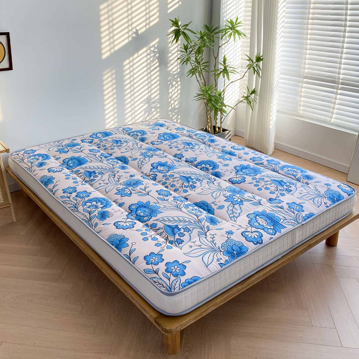 6 Extra Thick Foldable Japanese Floor Mattress, Black, Twin E729