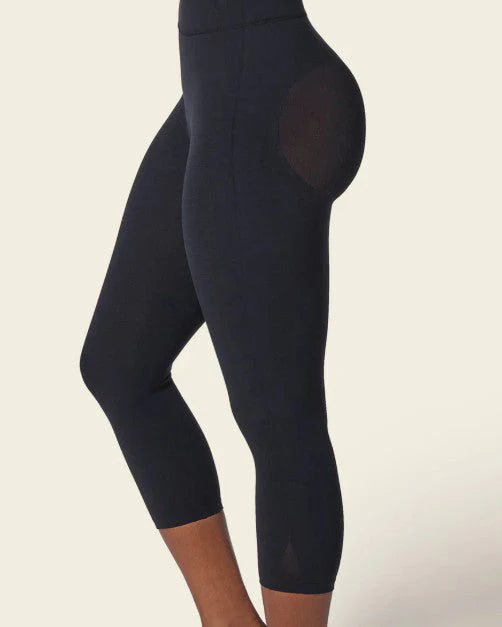 High-Waisted Capri Shaper M575329